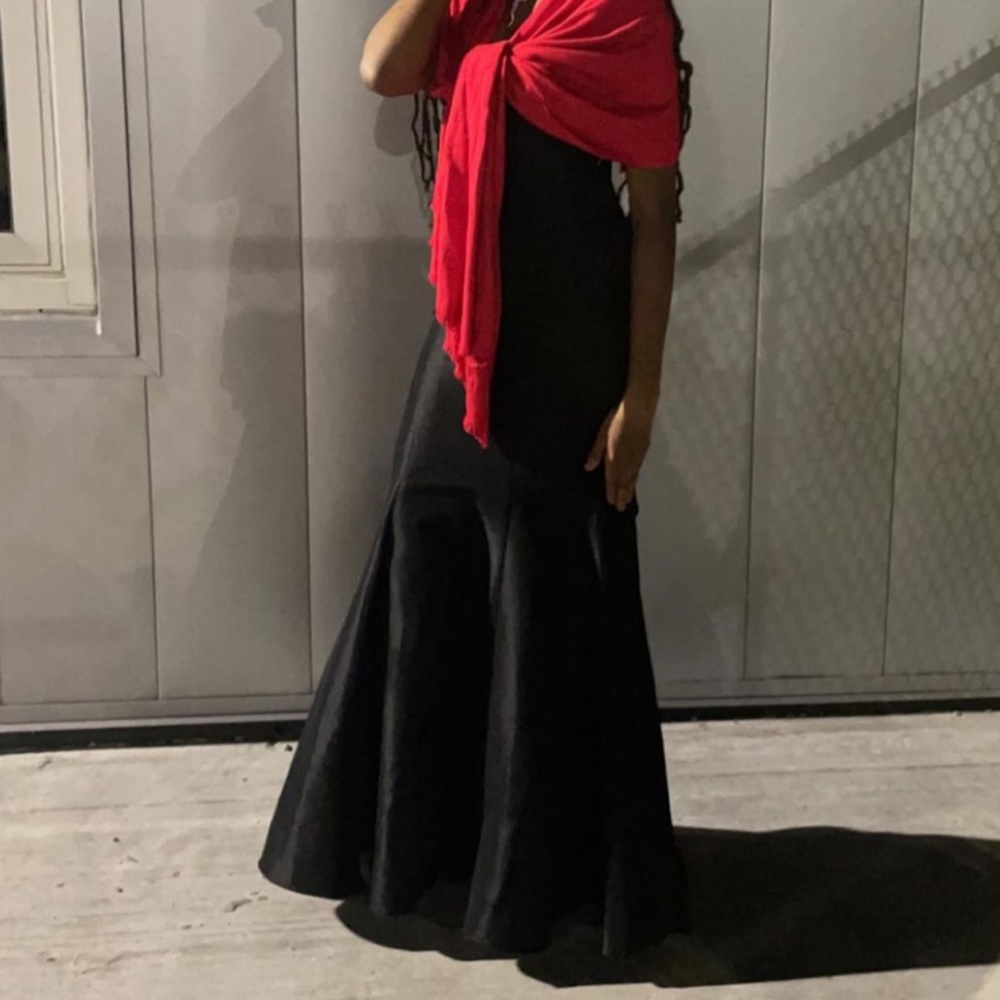 Long body tight prom dress black